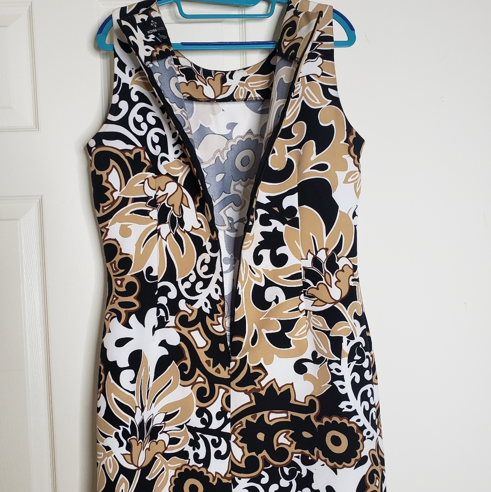 Dress - Picture 6 of 9